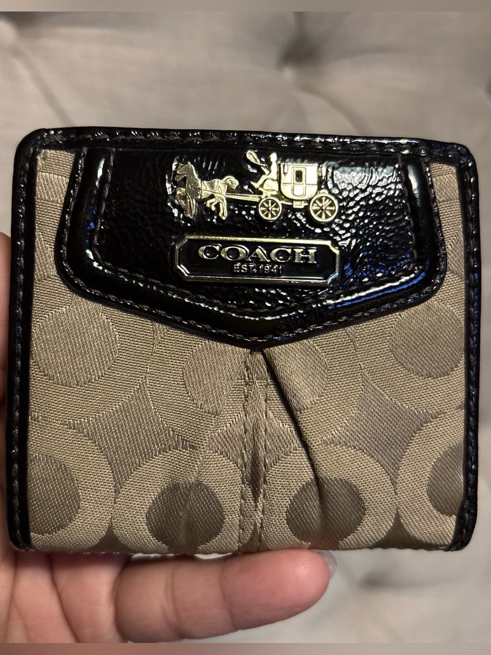 Coach Signature Compact Wallet in Khaki and Patent Brown Leather